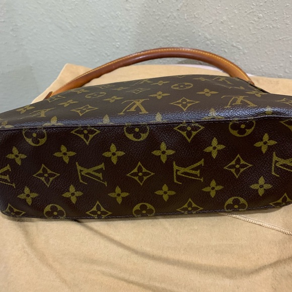 100% Authentic Louis Vuitton handbag - Picture 5 of 9